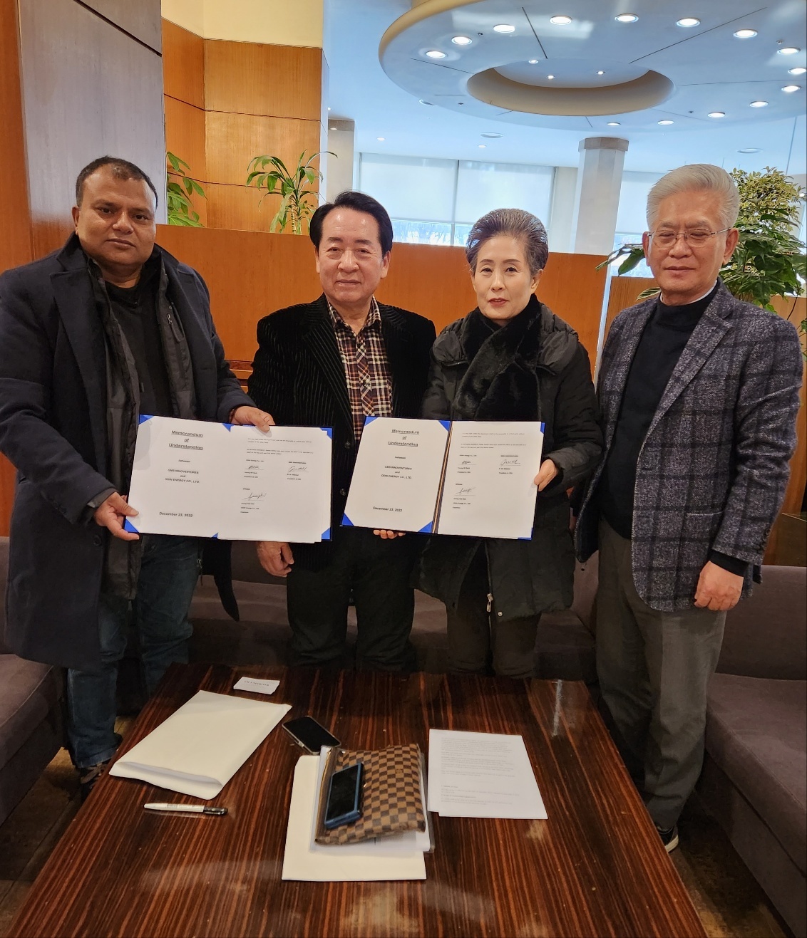 Signed an MOU with G.M. Mahalei, CEO of GMS INNOVENTURES in India, to install 4 major models of Odin Towers in the Indian market for one year(2022.12.23) 이미지